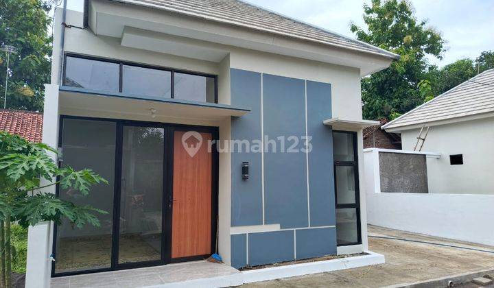 Rumah Modern Minimalis Dalam Perum Di Minggir Sleman 1