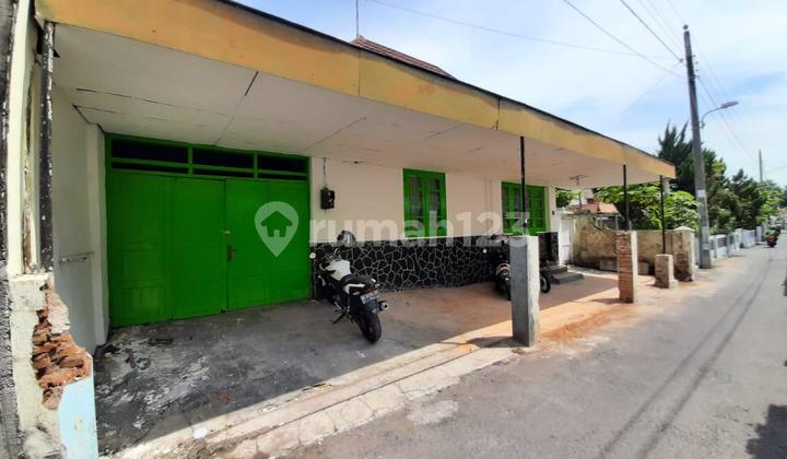 Rumah Kost 8 Kamar Di Taman Siswa Dekat Kampus (butuh Renovasi) Rumah Kost 8 Kamar Di Taman Siswa Dekat Kampus (butuh Renovasi)