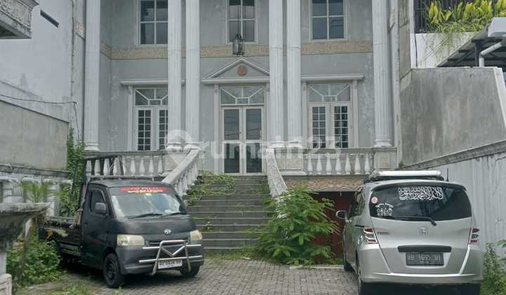 For Sale Office Building on Palagan Street with Spacious Parking for up to 10 Cars