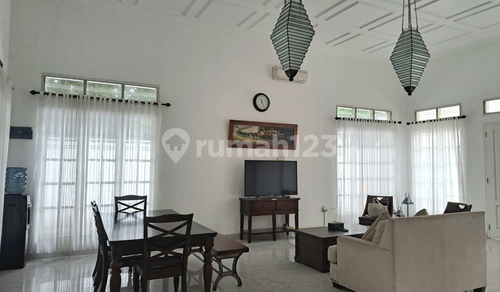 Dijual Rumah Modern Full Furnished Dalam Beteng Kraton  2