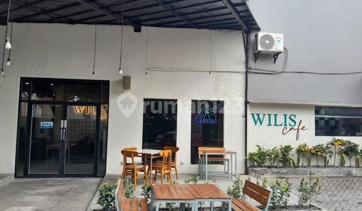 Selling the Cheapest Wide Hotel Building in Surabaya Near Mayjend Sungkono Toll Road, Banyuurip, Margomulyo 2