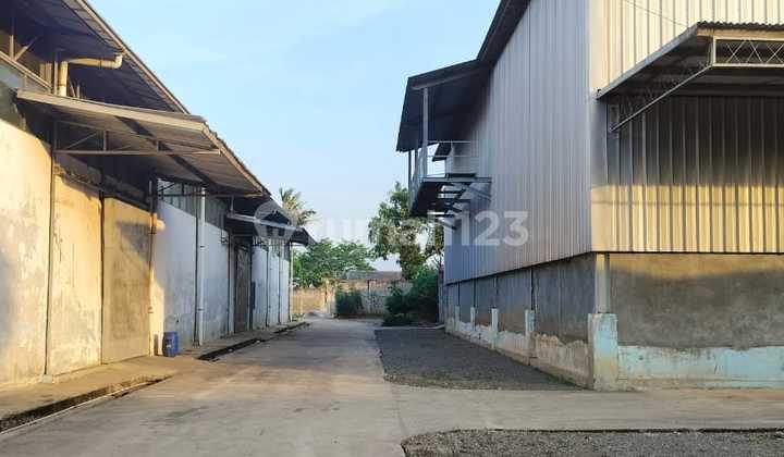 Gudang Gunung Putri Hitung Tanah