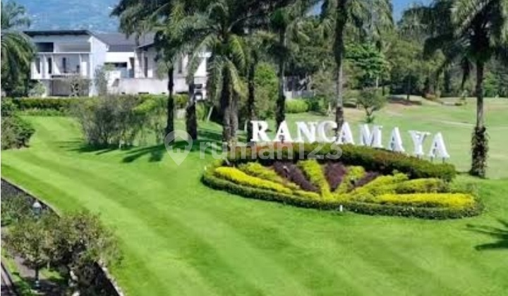 Villa Dengan Halaman Luas View Gunung di Rancamaya Bogor Villa Dengan Halaman Luas View Gunung di Rancamaya Bogor