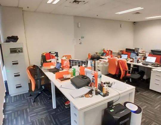 Disewa Kantor Luas 103 Mtr Furnished di Slipi Jakarta Barat 1