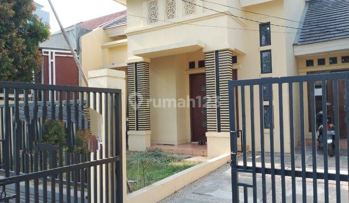 Rumah Siap Huni Di Cluster Aralia, Harapan Indah, Bekasi 1