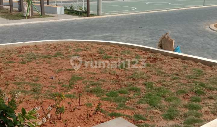 Hoek Curtina Tera Damai House, Bekasi Area, West Java 2