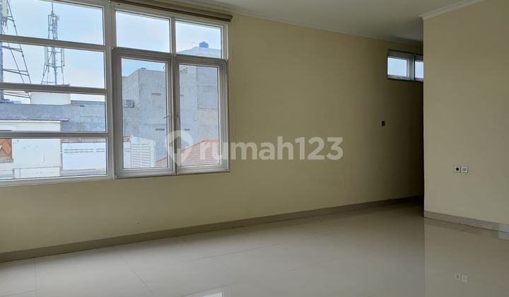 Dijual Rumah di Gading Kirana, Kelapa Gading, Jakarta Utara 2