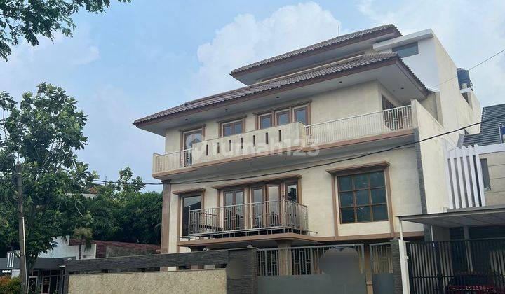 Dijual Rumah 4 Lantai di Meruya , Jakarta Barat 1