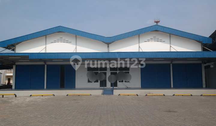For Sale 2-Story Warehouse on Cakung Main Road, East Jakarta