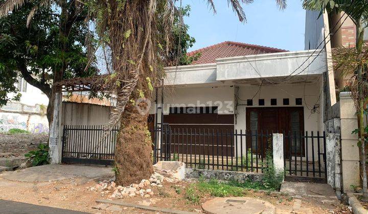 Dijual Rumah Tua di Cempaka Putih, Jakarta Pusat 1