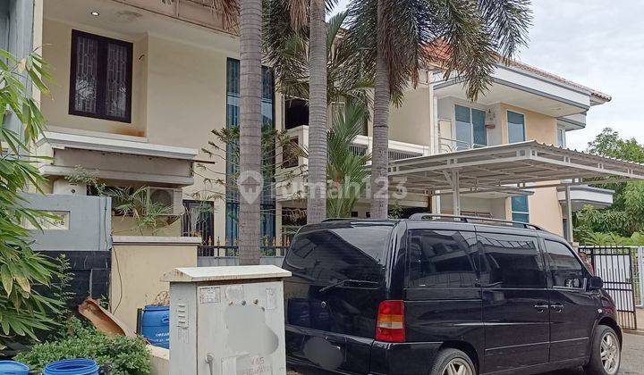 Rumah Bebas Banjir Full Furnished di Taman Modern Cakung 2