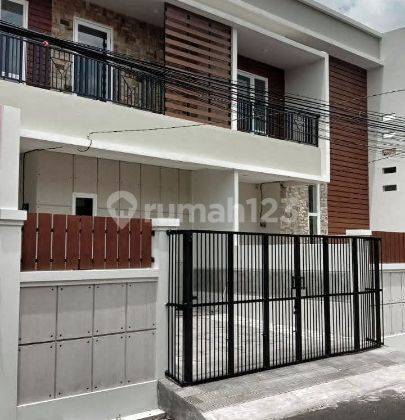 Rumah Lokasi Strategis di Cempaka Putih Jakarta Pusat 1