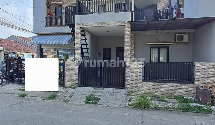 Rumah Kontrakan 3 Pintu + Toko di Harapan Indah Bekasi Rumah Kontrakan 3 Pintu + Toko di Harapan Indah Bekasi