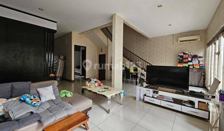 Rumah Modern 2 Lantai di Cluster Asia Tropis Harapan Indah Bekasi 2