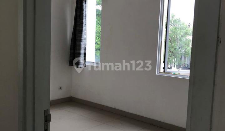 Rumah Lebar 6 X 17 di Cluster North Thames JGC Cakung 2
