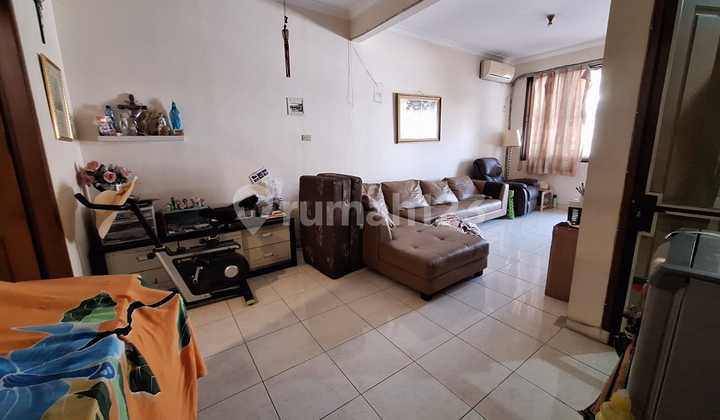 Wide 6 Flood-Free House in Kelapa Gading, North Jakarta