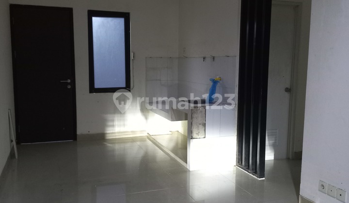 2-Story House in Damar Green Cluster, Ara Harapan Indah, Bekasi 2