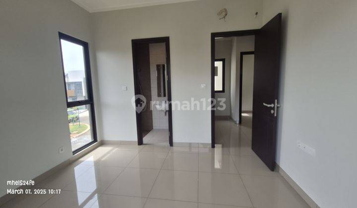 Disewakan Rumah 2 Lantai Lebar 7 di Summarecon Crown Gading Bekasi 2