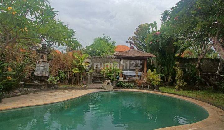 Land Containing 4 Bedroom House Building in Kerobokan North Kuta Bali 2