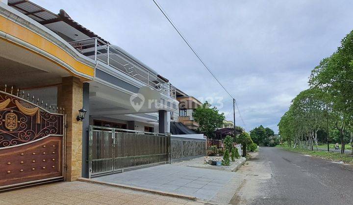 Rumah Sudah Renovasi 2 Lantai di Taman Modern Cakung 2