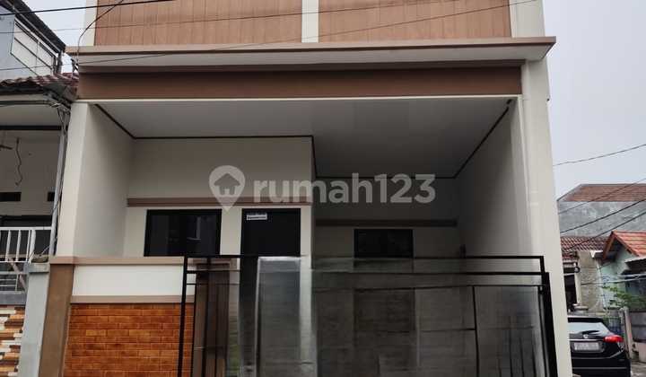 2-Story House in Taman Harapan Baru Bekasi 1