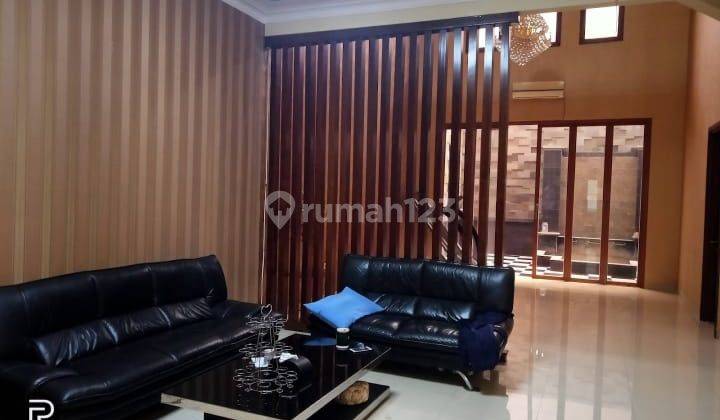 Rumah 2 Lantai di Cempaka Putih Jakarta Pusat 2