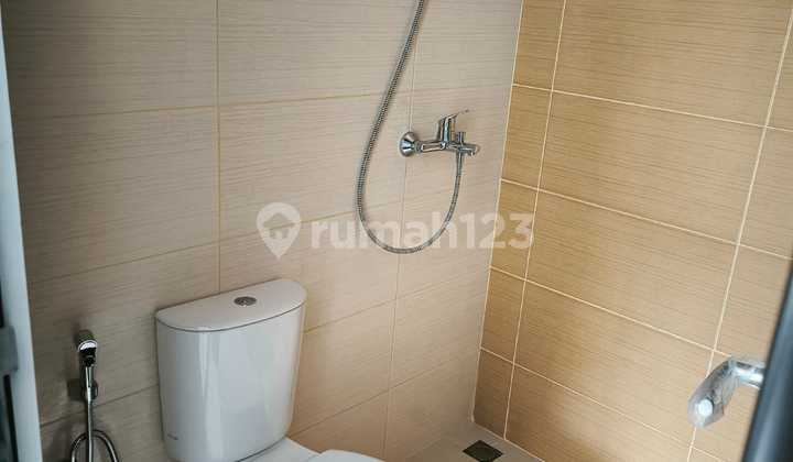 Flood-Free House Near Aeon Mall in Mahakam Cluster JGC Cakung 2