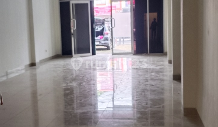 Ready-to-Use Shop House on the Roadside in Buaran Victor Highway Area towards Pamulang Roadside, Very Suitable for Office, Business Place, Clinic, and Others (Rimad)