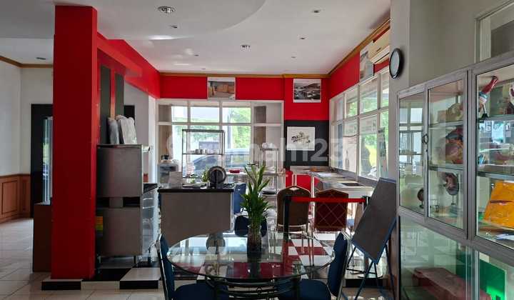 Twin-Bodied Shop Houses with Huk in a Strategic Location Near Campus, Schools, Market, and Toll Road at the Strategic Location of Golden Madrid BSD Shop Houses (Devmad)