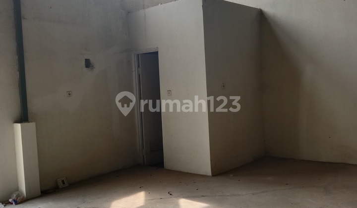 Gudang masih baru di komplek pergudangan di Pergudangan Bizhub Gunung sindur Bogor 3