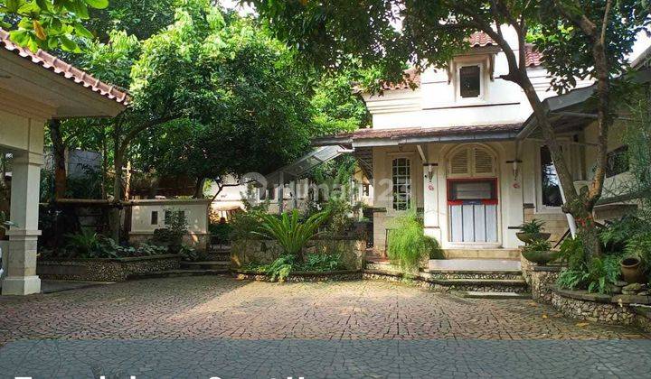 Rumah keren ada paviliun dan guest house, nyaman dan serasa di villa dengan lingkungan yang tenang di Cinere depok 1