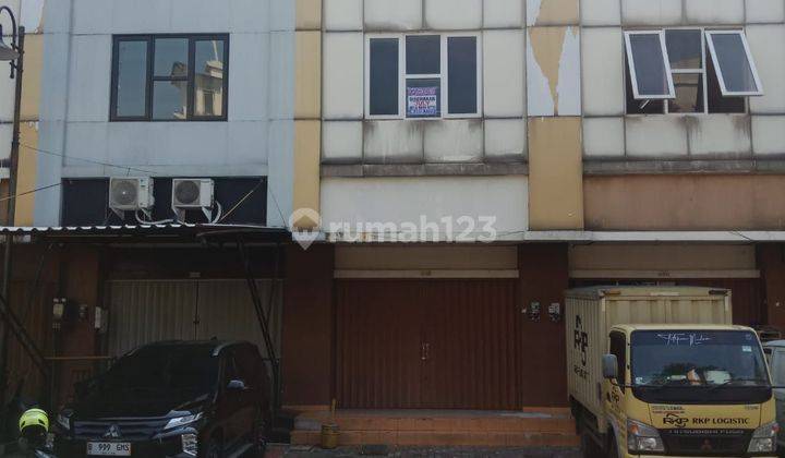 Ruko 3 lantai cocok untuk perkantoran, salon, tempat kursus dan lain lain di lokasi strategis di Ruko Golden Bouleard bsd 1