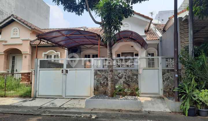 Family-Friendly Home Ready to Use with AC in Nusaloka BSD with Minimum Lease of 2 Years (okmad) Family-Friendly Home Ready to Use with AC in Nusaloka BSD with Minimum Lease of 2 Years (okmad)