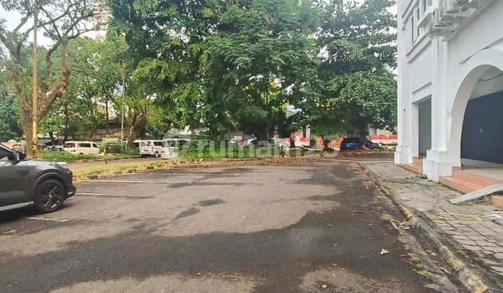 Two-story shophouse suitable for office and located in a strategic location at Golden Road Shophouse BSD (Rimad).