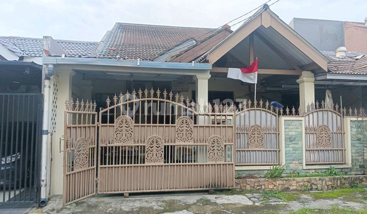 Rumah 1.5 Lantai Dekat Sekolah Dan Jalan Tol Di Lokasi Dengan Keamanan 24 Jam Dan Lingkungan Tenang Di Nusaloka Bsd
