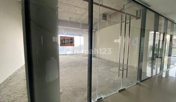 Ruang Kantor di Gedung Apartemen Evencio di Depok 2