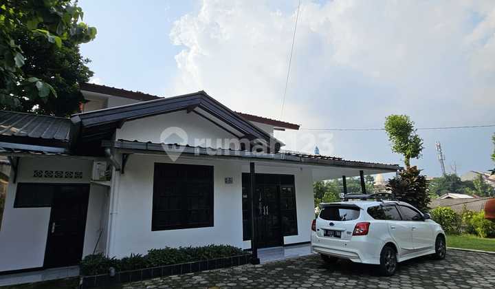 Two-Story House in Cipayung, Depok, Ready to Move In with a Cottage Feel 2