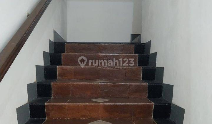 Rumah 2 Lantai Bagus di Ciputat, Tangerang Selatan 2