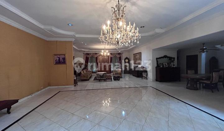 Rumah tua murah strategis di Jl Raya Pasar Minggu Rumah tua murah strategis di Jl Raya Pasar Minggu