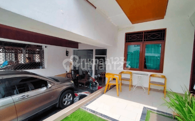 Rumah Bagus Unfurnished SHM di Pancoran Mas, Depok 2