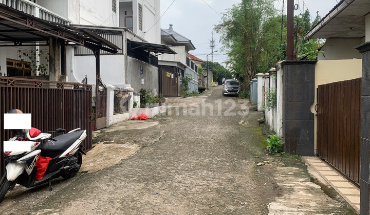 Rumah di Beji dekat dengan Universitas Indonesia, Akses tranpsort mudah