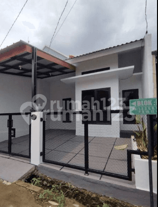 Rumah Bagus Unfurnished SHM di Cibinong, Bogor 1