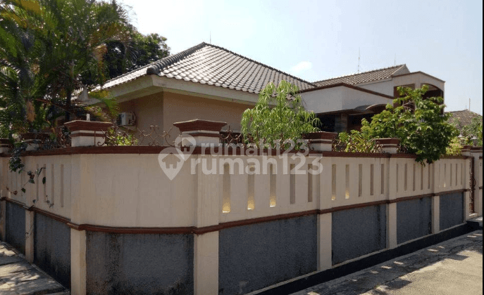 Rumah Bagus Unfurnished SHM di Beji, Depok 1