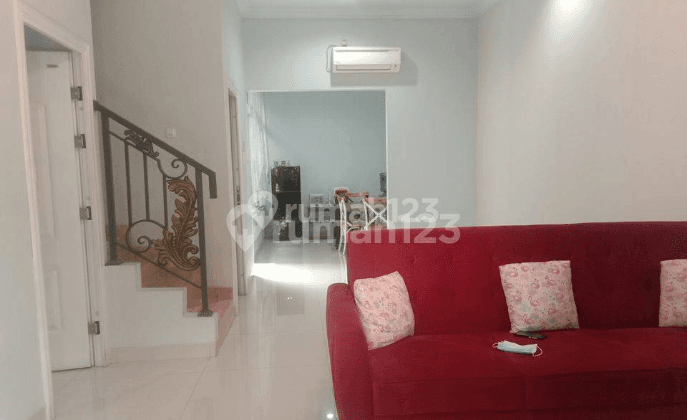 Rumah Bagus Unfurnished SHM di Pancoran Mas, Depok 2