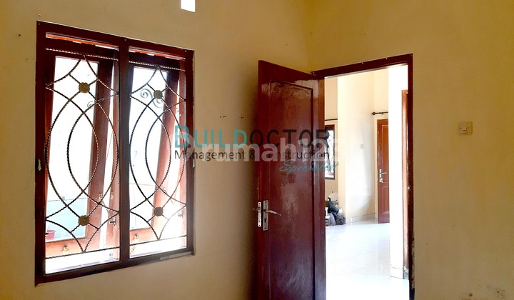 Rumah Bagus Unfurnished di Jalan Timbulrejo, Krodan, Maguwoharjo 14