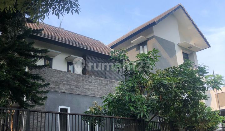 Rumah Bagus Semi Furnished SHM di Jl Intan Rspp , Jakarta Selatan