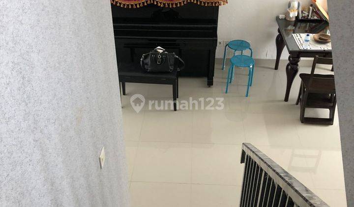 Rumah Bagus Semi Furnished Dalam Cluster Kebayoran  4
