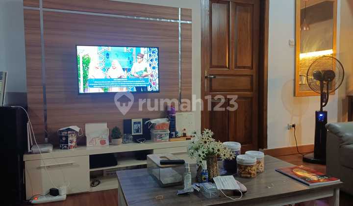 Rumah 2 Lantai Bagus Semi Furnished SHM Lokasi Permata Bintaro  2