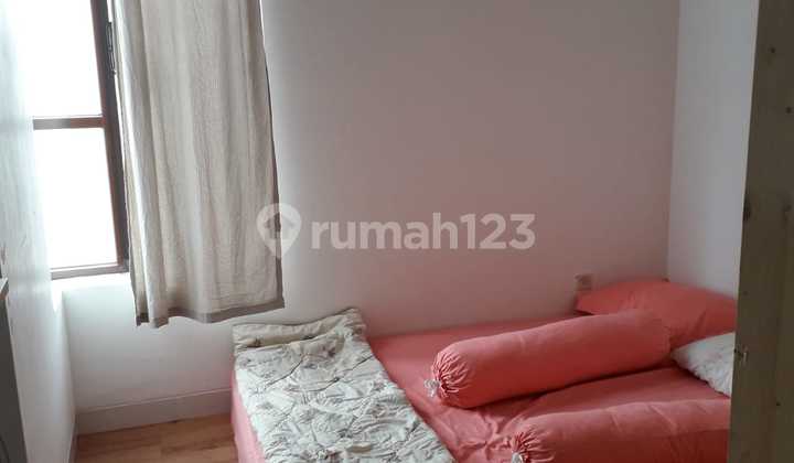 Rumah 2 Lantai Bagus Semi Furnished SHM Serpong Bintaro