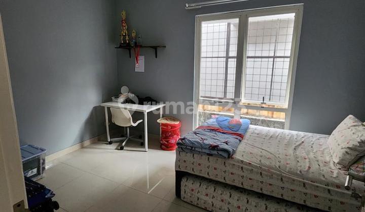 Rumah 2 Lantai Bagus Semi Furnished SHM Bintaro  2